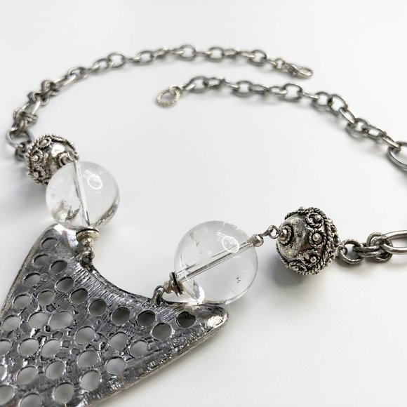 Bold statement bib necklace, large accent avant garde necklace - Picture 7 of 11